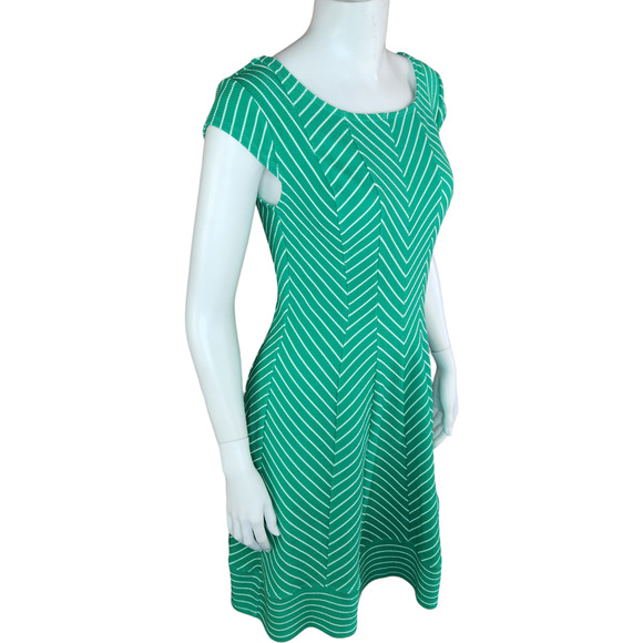 Robbie Bee Womens XS Green White Chevron Short Sleeve A-Line Midi Dress Spring - Picture 10 of 13